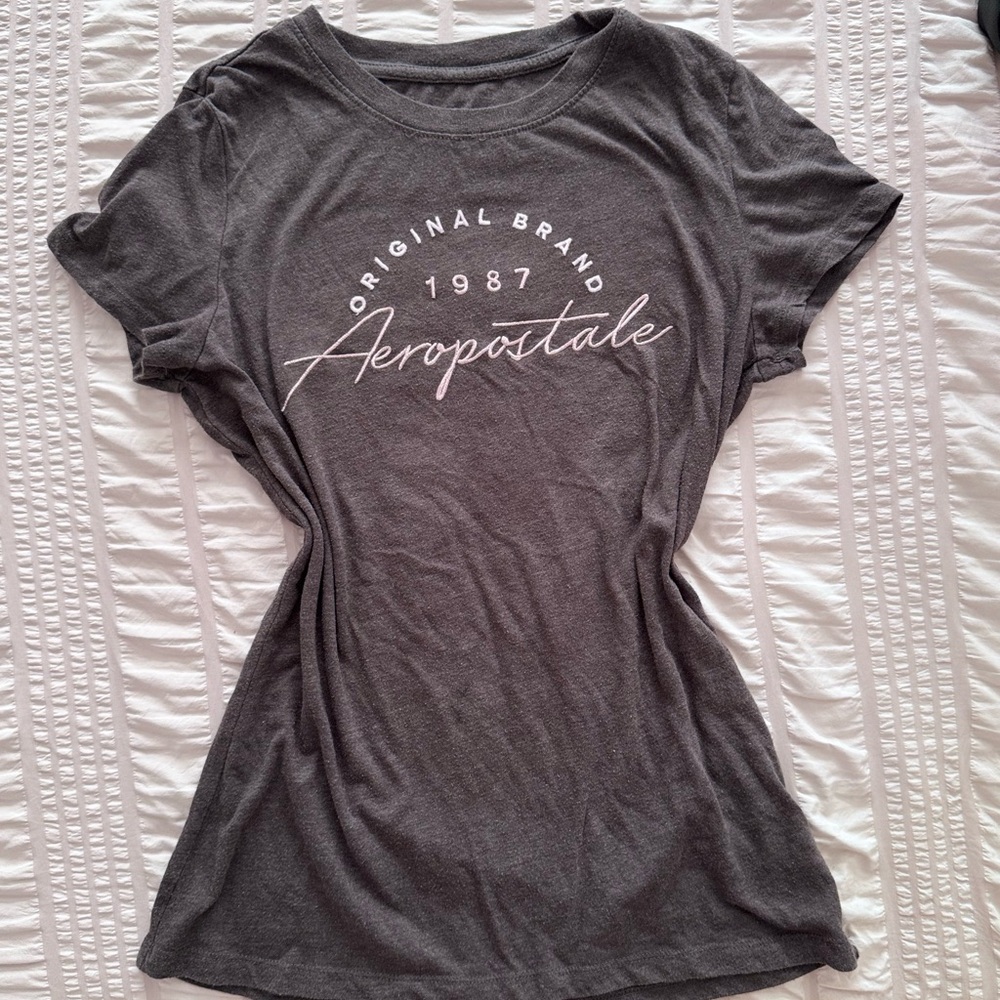 Aeropostale Classic Crew T-Shirt in Dark Gray